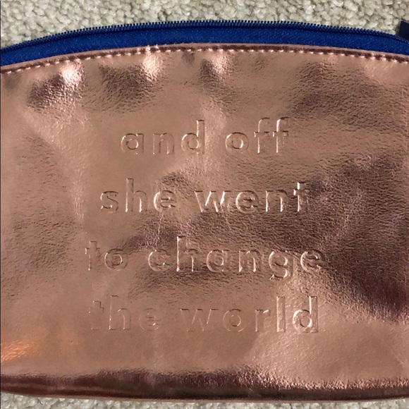 Assorted makeup bags - Picture 2 of 6